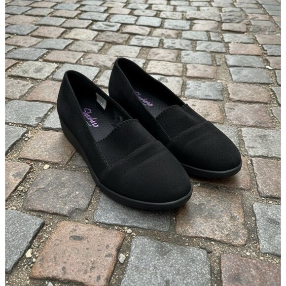 Skechers Shoes Womens 7.5 Relaxed Fit Air Cooled Memory Foam Black Suede Slip on - Picture 1 of 9